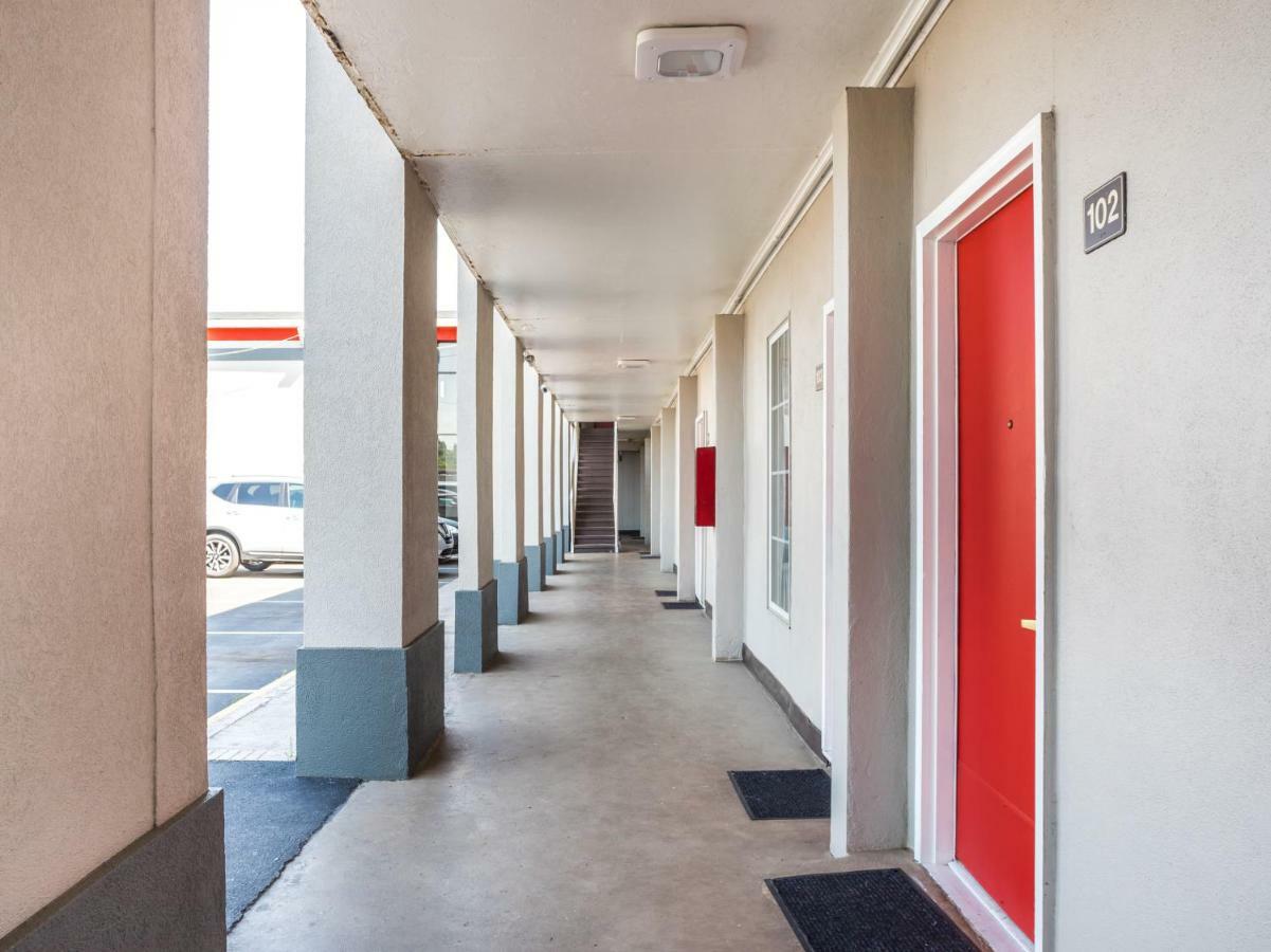 Oyo Hotel Augusta Downtown Екстериор снимка